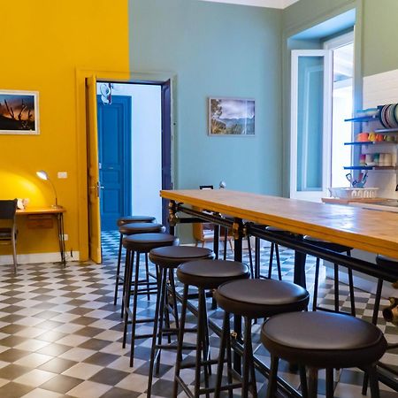 The Yard Hostel Катанія Екстер'єр фото