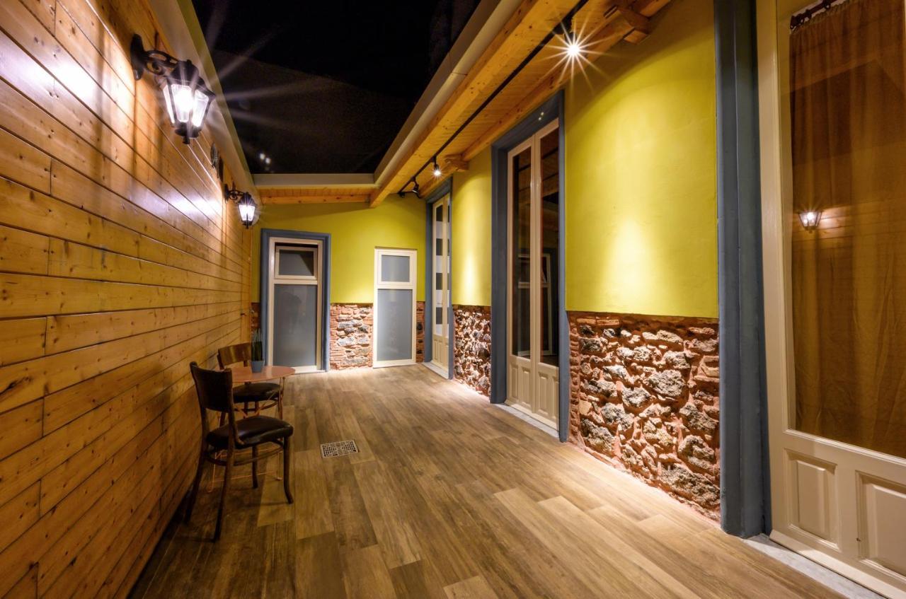 The Yard Hostel Катанія Екстер'єр фото
