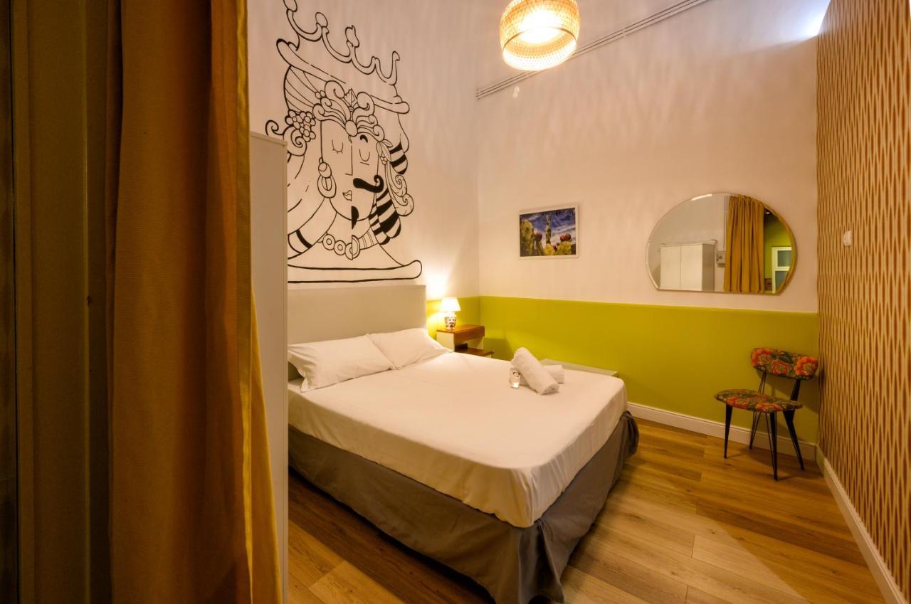 The Yard Hostel Катанія Екстер'єр фото