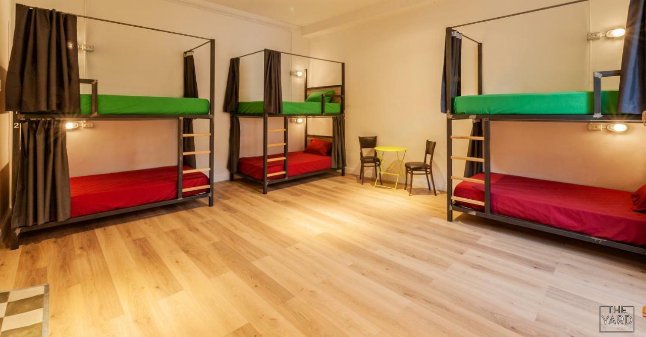 The Yard Hostel Катанія Екстер'єр фото
