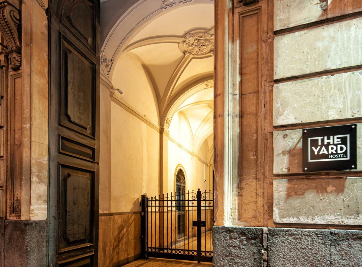 The Yard Hostel Катанія Екстер'єр фото