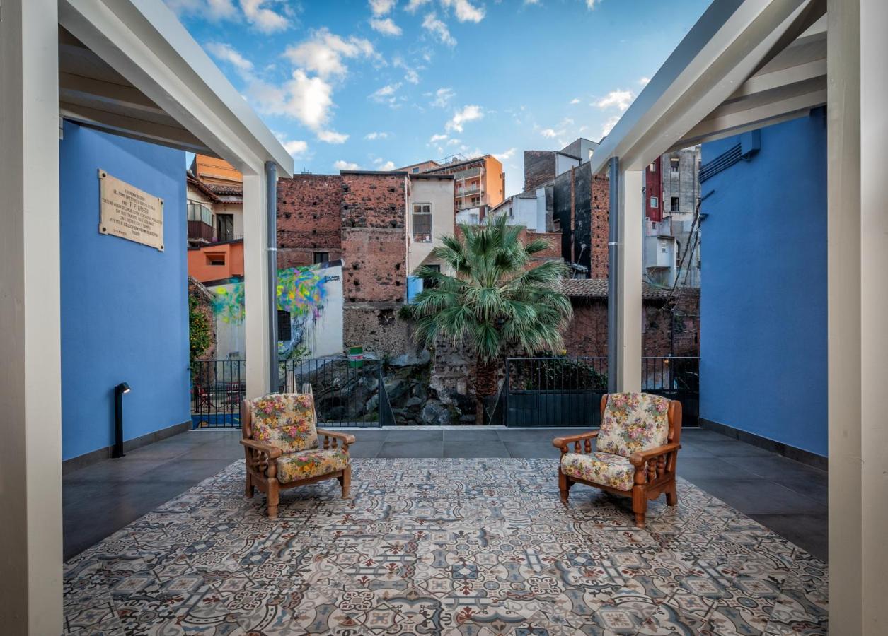 The Yard Hostel Катанія Екстер'єр фото